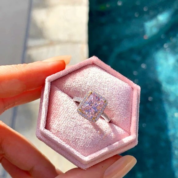 3 Carat Radiant Cut Ring, 925 Sterling Silver - Picture 3 of 3